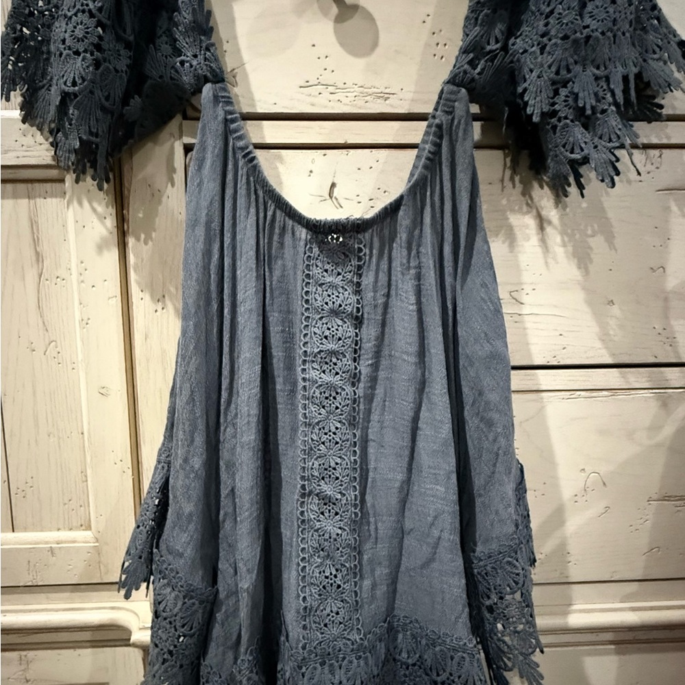 Chic Lace-Accented Women's Blouse